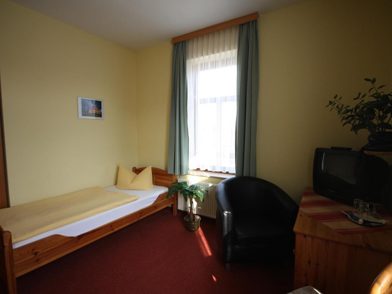 Pension Schmiedeschaenke Dresden Kamer foto